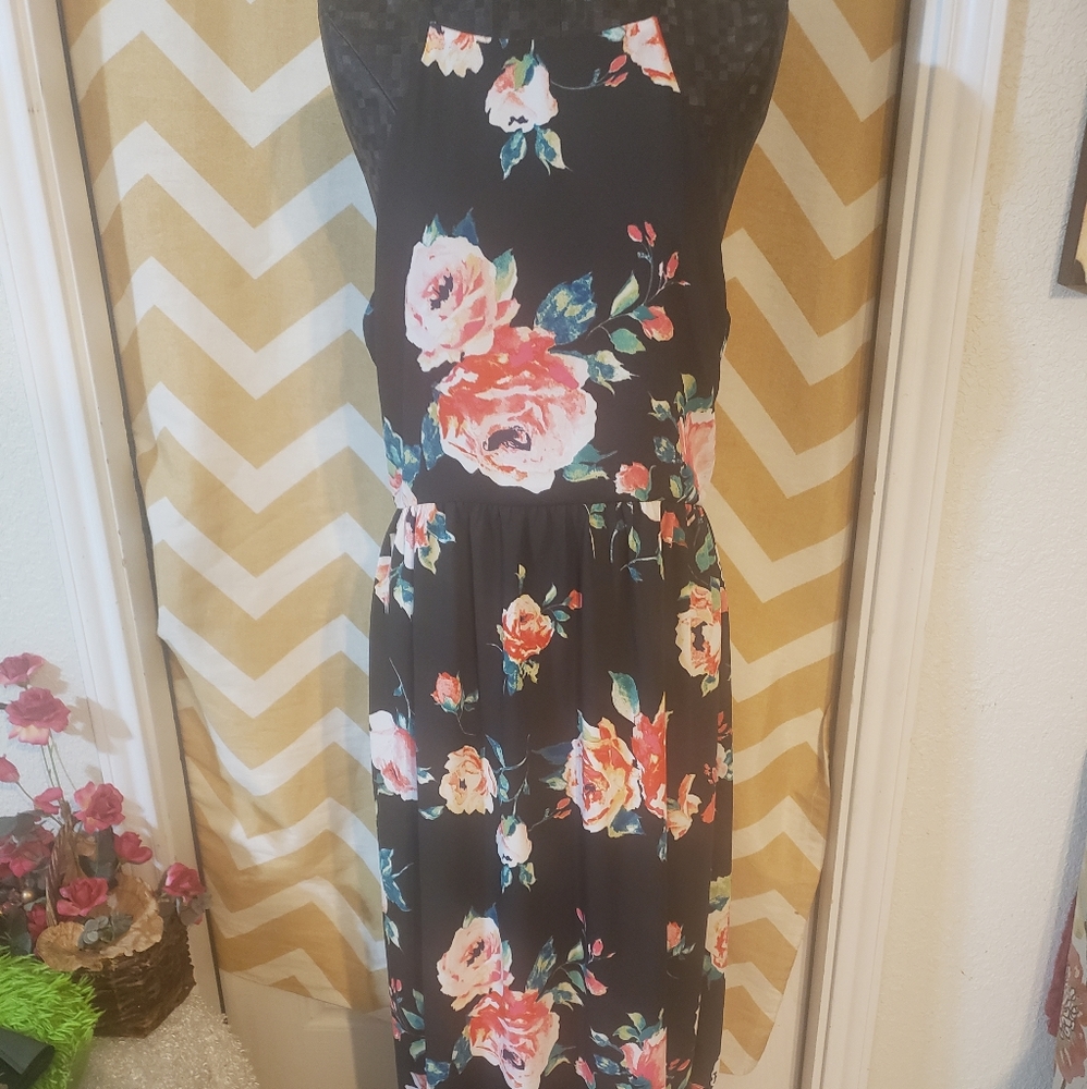 Everly Floral maxi dress